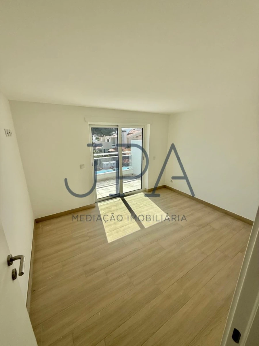Moradia T4 para Venda em Vila Nova de Cacela Foto 27