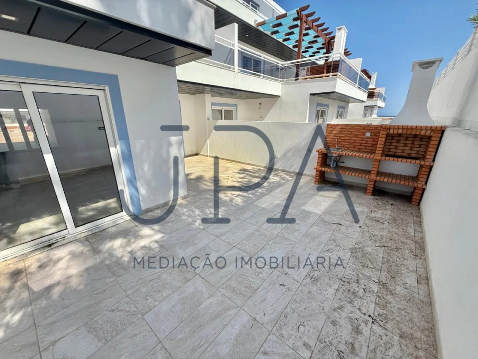 Moradia T1 para Venda em Vila Nova de Cacela Foto 3