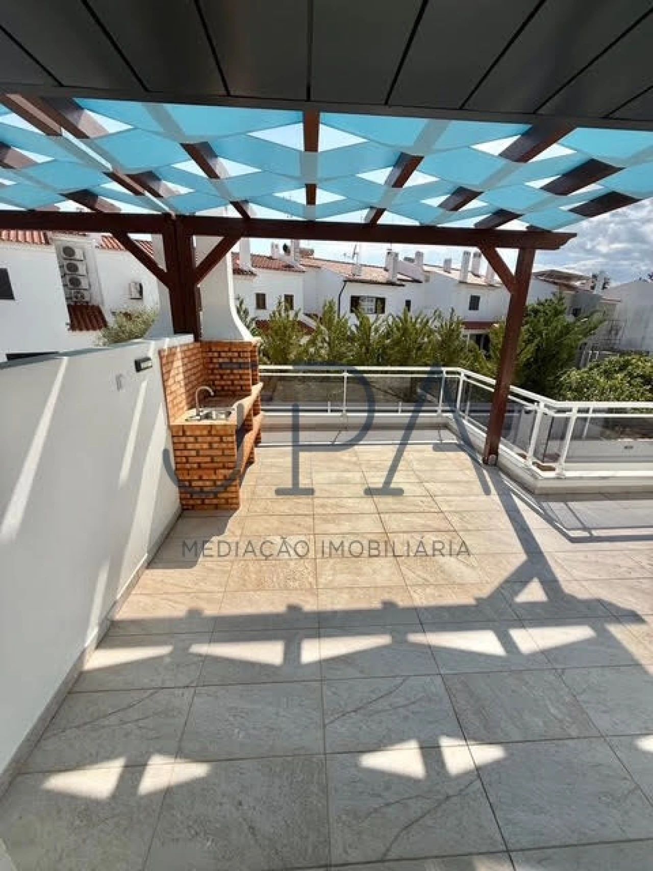 Moradia T4 para Venda em Vila Nova de Cacela Foto 3