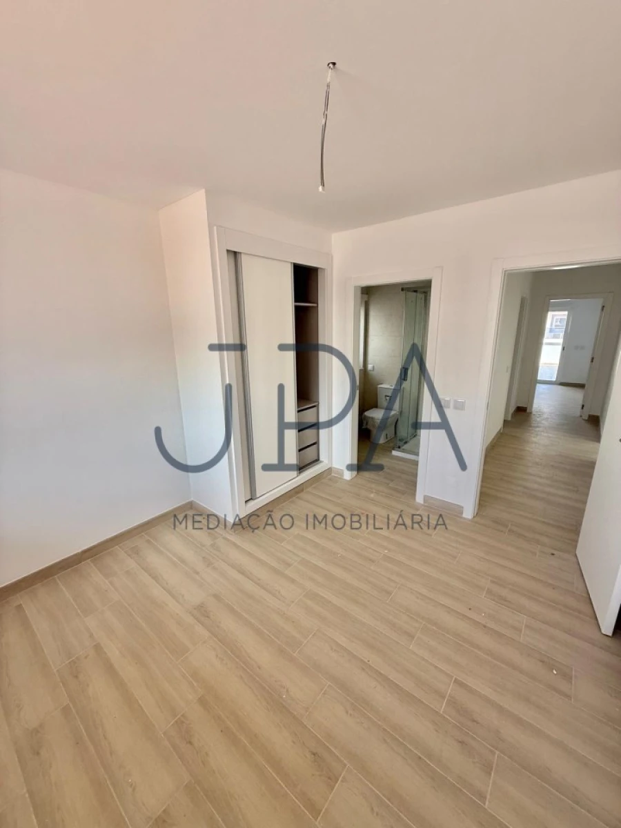 Moradia T1 para Venda em Vila Nova de Cacela Foto 12