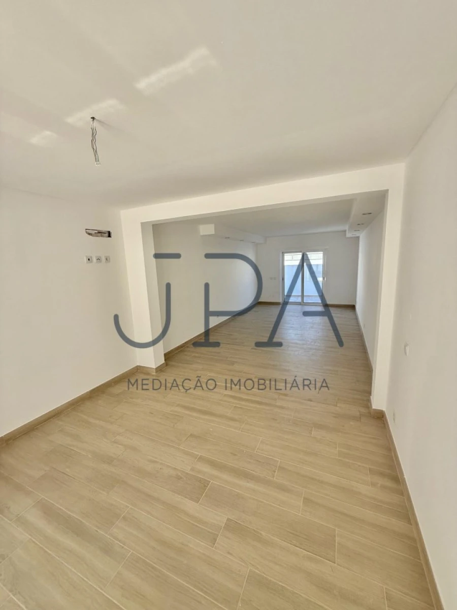 Moradia T1 para Venda em Vila Nova de Cacela Foto 3