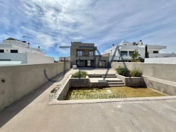 Moradia T4 para Venda em Castro Marim