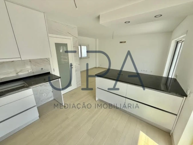 Moradia T4 para Venda em Vila Nova de Cacela Foto 4