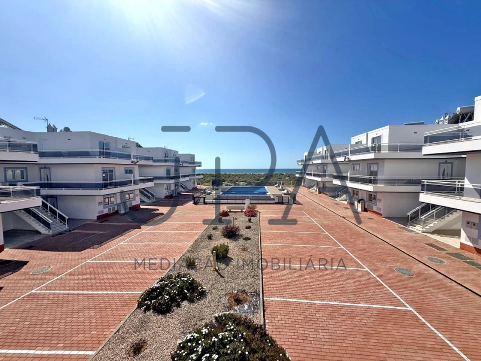 Moradia T4 para Venda em Vila Nova de Cacela Foto 6
