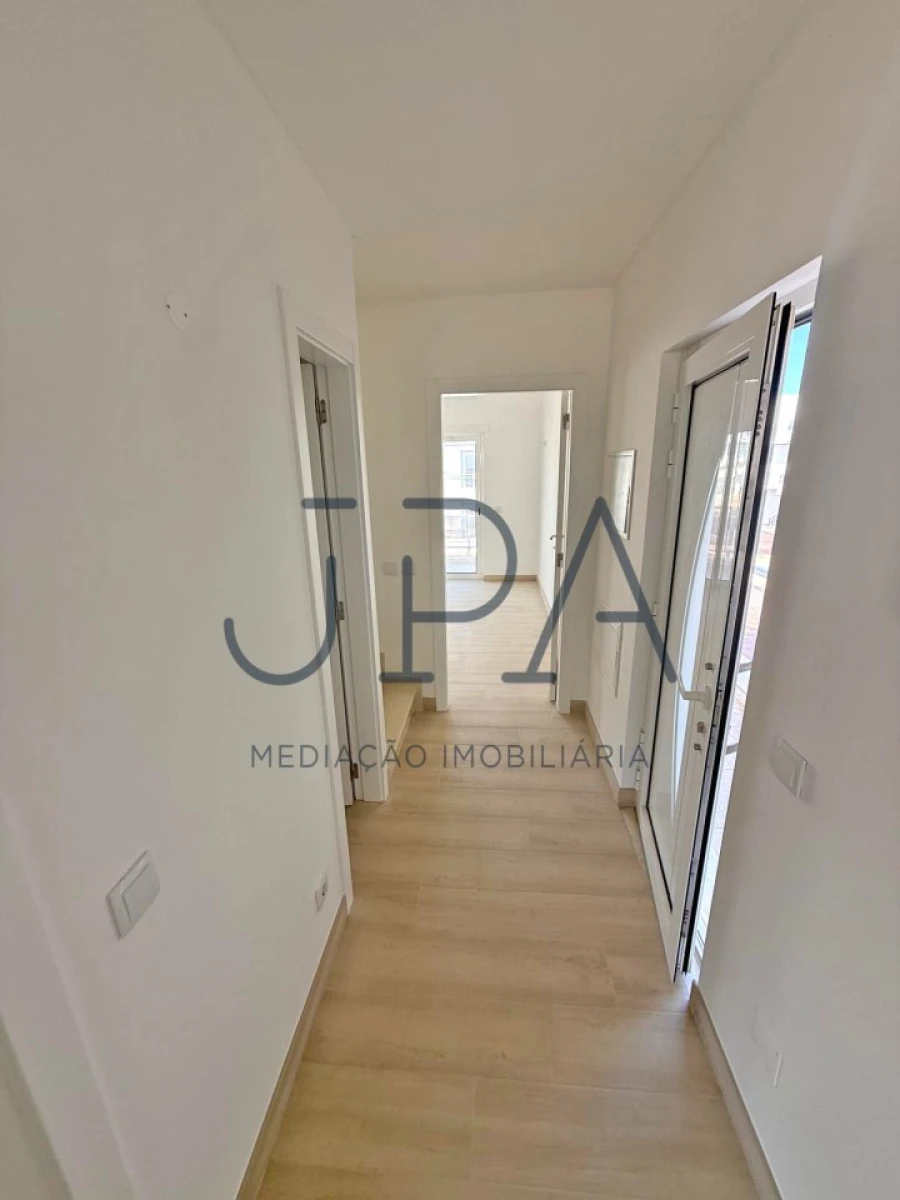 Moradia T4 para Venda em Vila Nova de Cacela Foto 7
