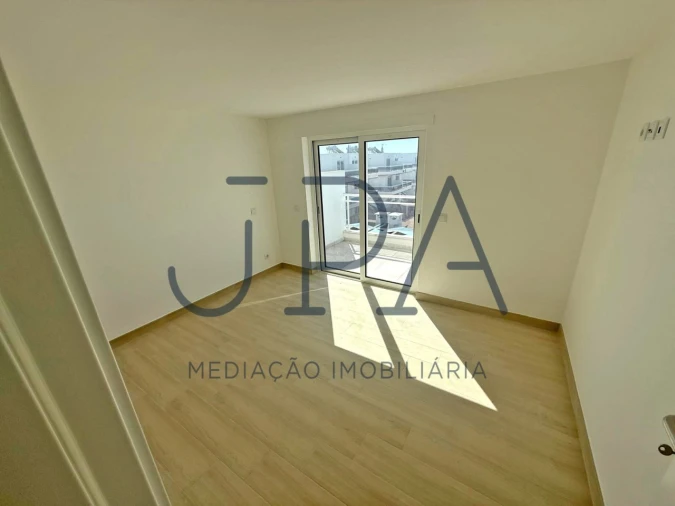 Moradia T4 para Venda em Vila Nova de Cacela Foto 18
