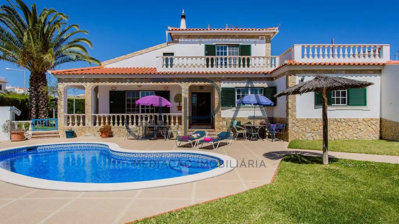 Moradia T4 para Venda em Castro Marim Foto 1