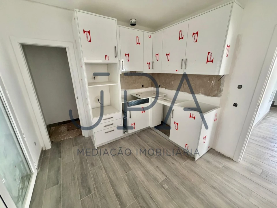 Moradia T4 para Venda em Altura Foto 5
