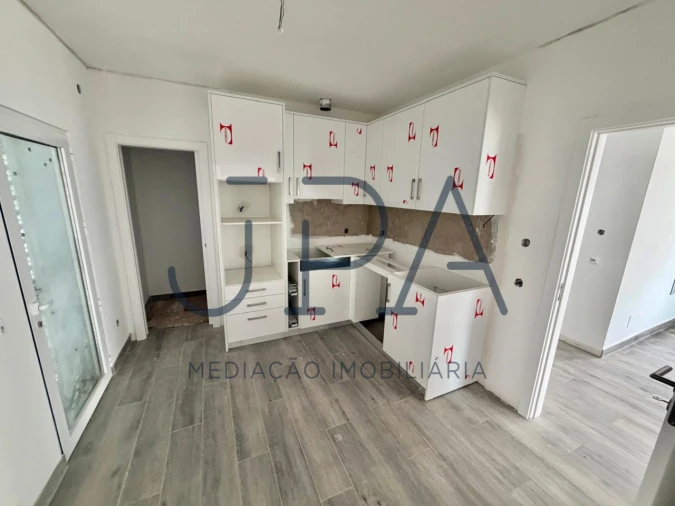 Moradia T4 para Venda em Altura Foto 4