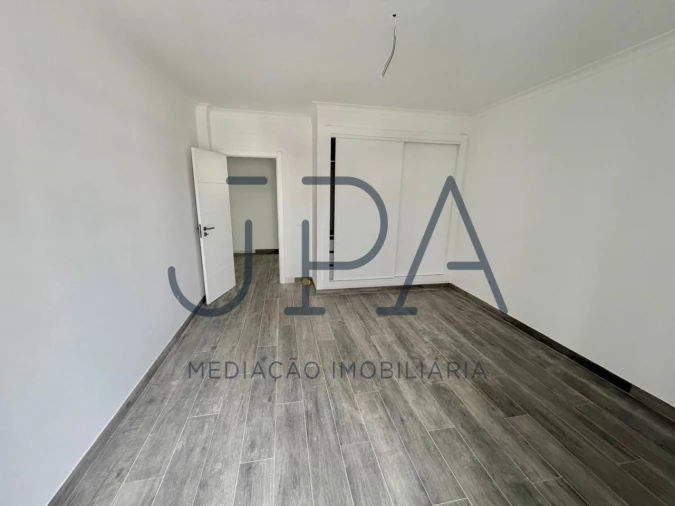 Moradia T4 para Venda em Altura Foto 13