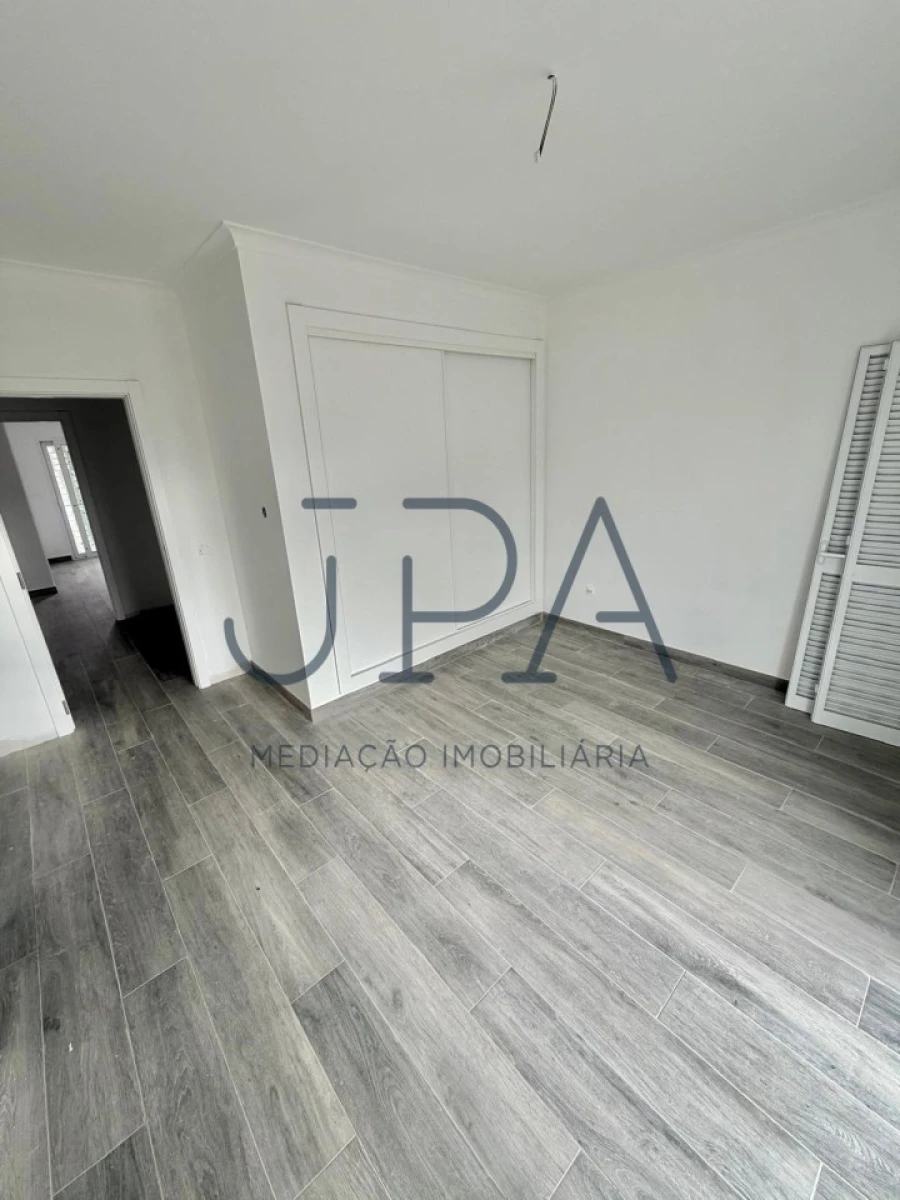 Moradia T4 para Venda em Altura Foto 26