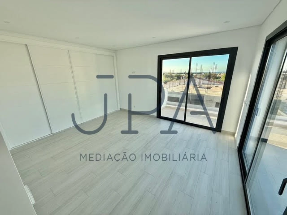 Moradia T3 para Venda em Altura Foto 31