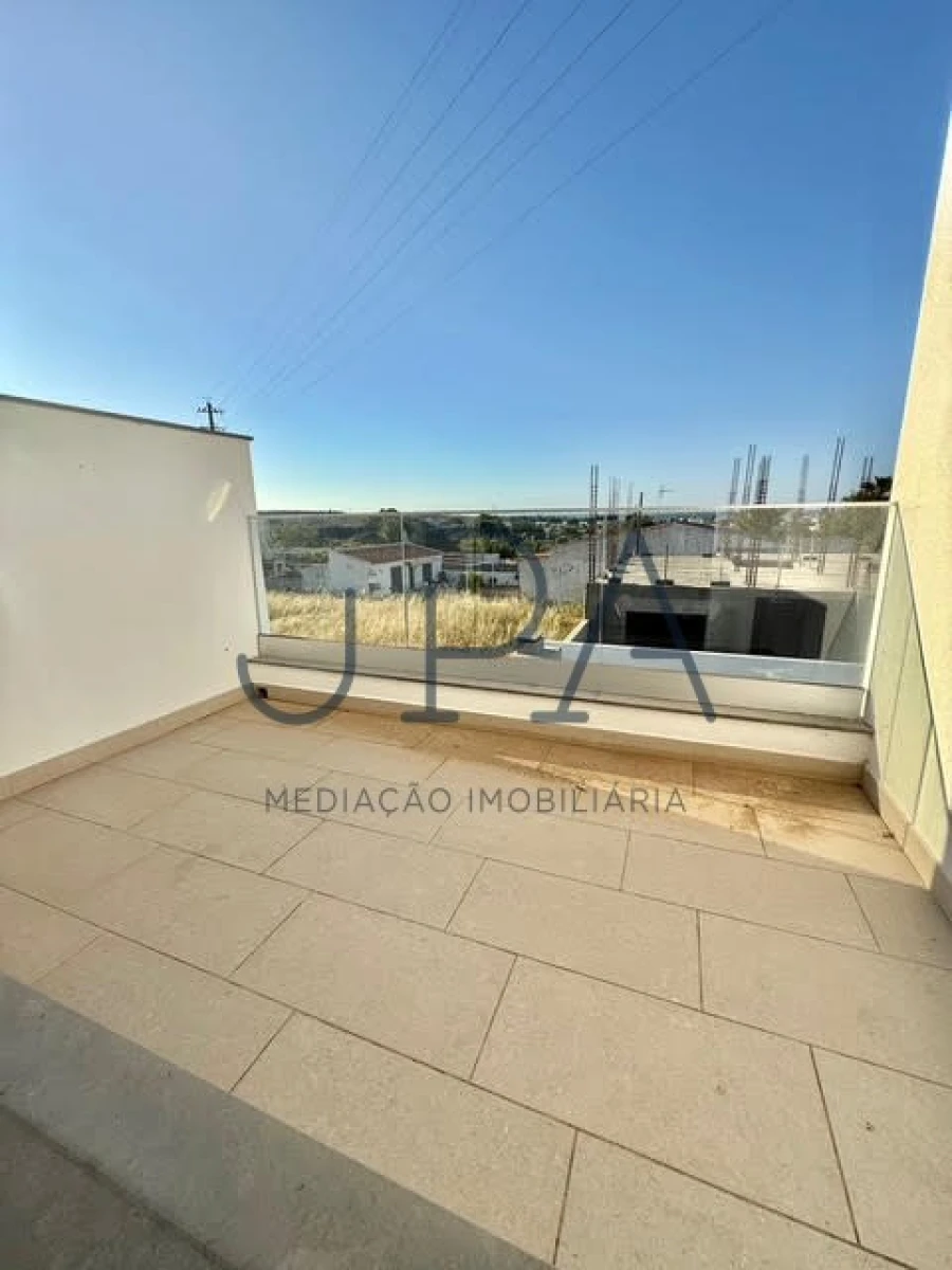 Moradia T3 para Venda em Altura Foto 28
