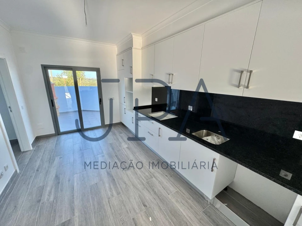 Moradia T3 para Venda em Castro Marim Foto 3