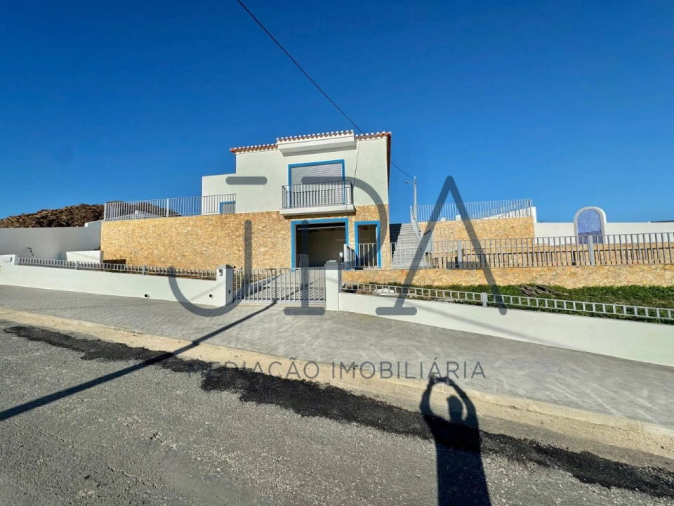 Moradia T3 para Venda em Castro Marim Foto 1