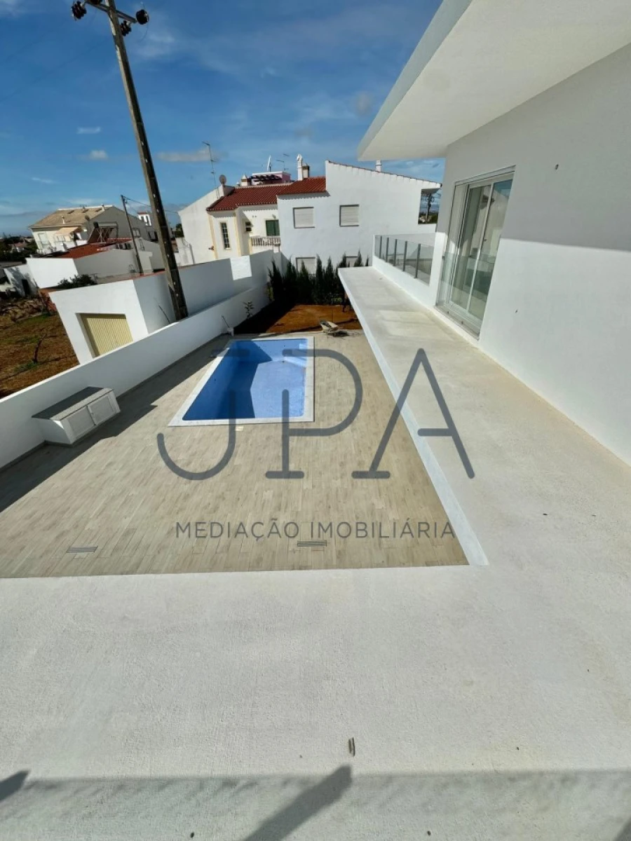 Moradia T4 para Venda em Altura Foto 12