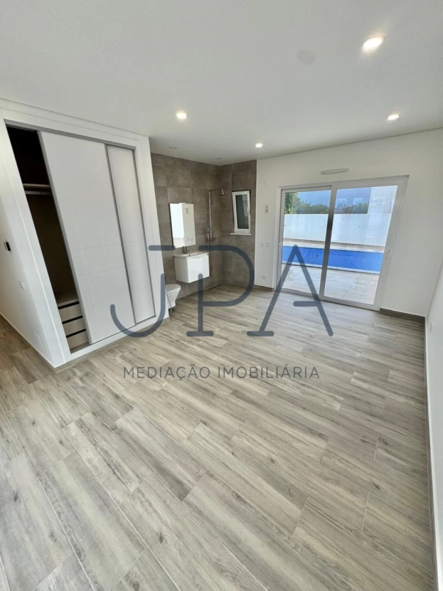Moradia T4 para Venda em Altura Foto 38