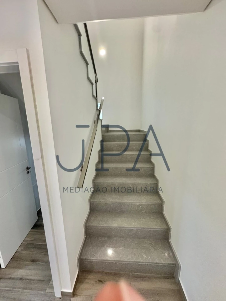 Moradia T4 para Venda em Altura Foto 40
