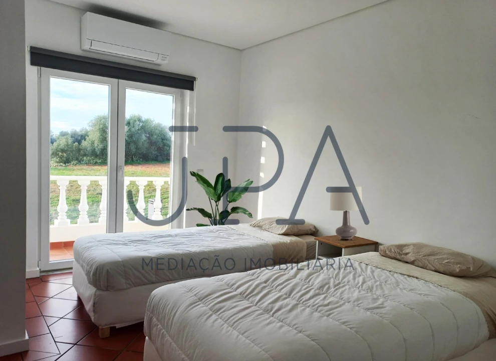 Moradia T7 para Venda em Altura Foto 14