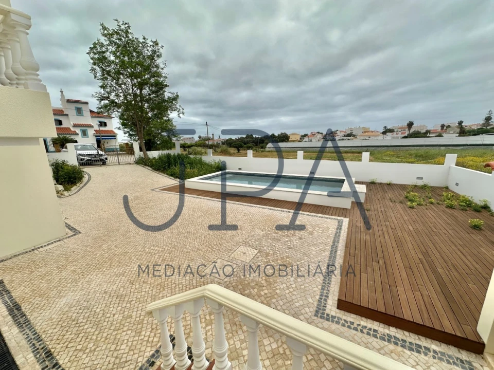 Moradia T7 para Venda em Altura Foto 45
