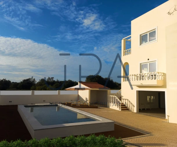 Moradia T7 para Venda em Altura Foto 3