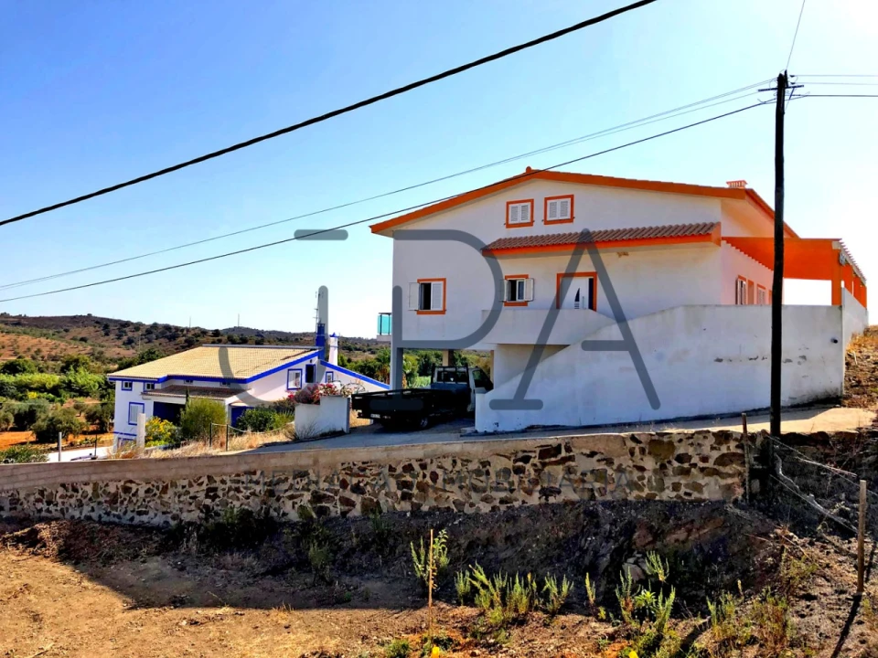 Moradia T3 para Venda em Castro Marim Foto 1