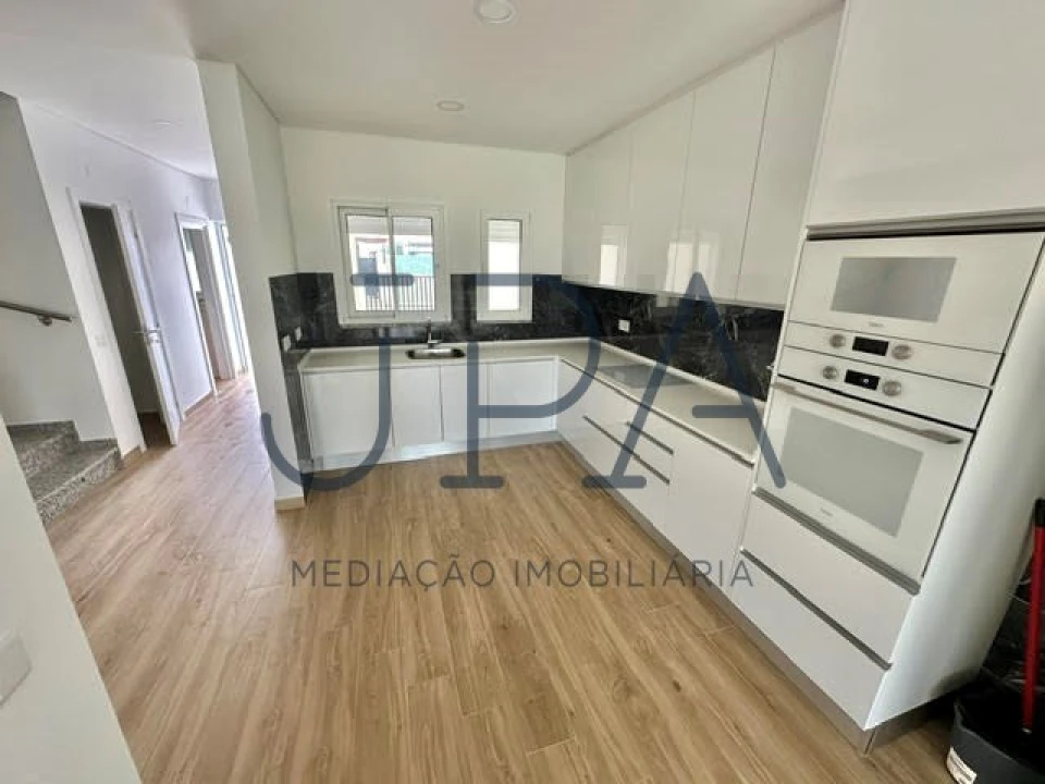 Moradia T3 para Venda em Altura Foto 8