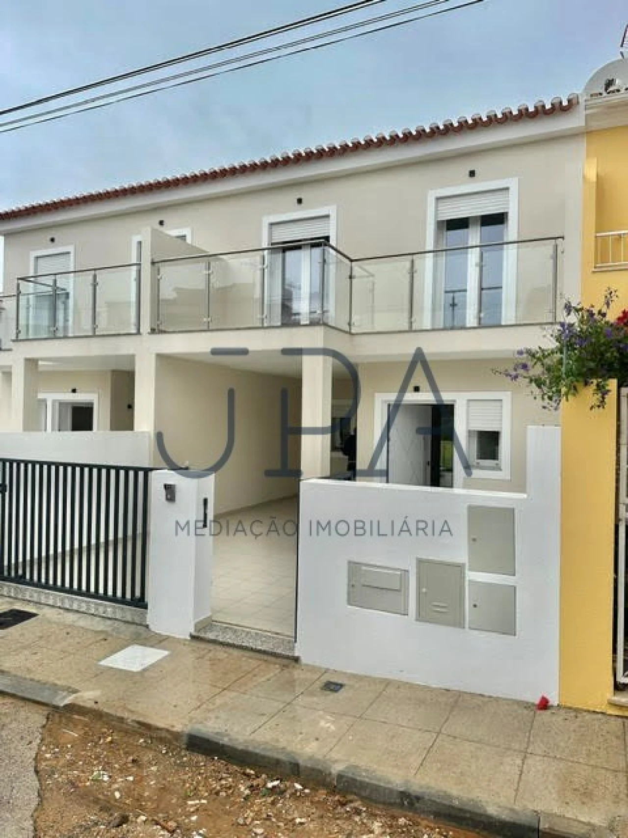 Moradia T3 para Venda em Altura Foto 6