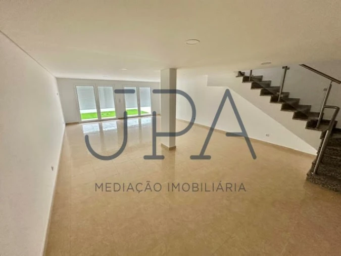 Moradia T3 para Venda em Altura Foto 32