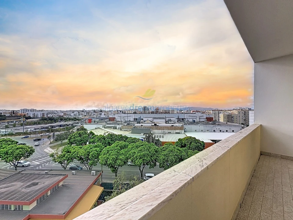 Apartamento T3 para Venda em Portimão Foto 10