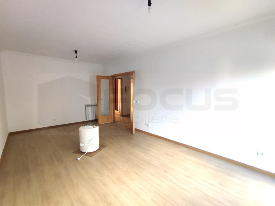 Apartamento T2 para Arrendamento em Esgueira Foto 2