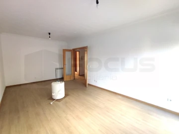 Apartamento T2 para Arrendamento em Esgueira
