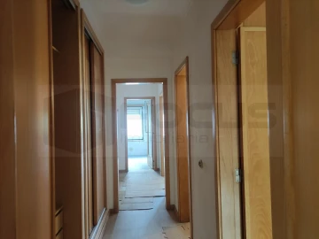 Apartamento T2 para Arrendamento em Esgueira