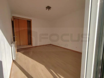 Apartamento T2 para Arrendamento em Esgueira