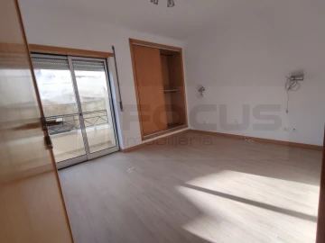 Apartamento T2 para Arrendamento em Esgueira