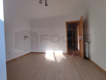Apartamento T2 para Arrendamento em Esgueira