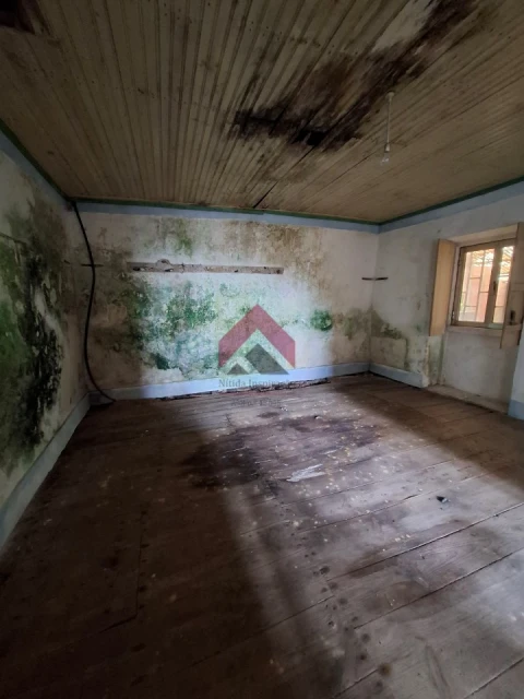 Quinta T2 para Venda em Junqueira