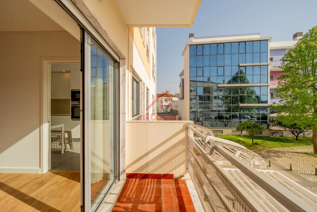 Apartamento T2 para Arrendamento em Santa Maria, São Pedro e Matacães Foto 25