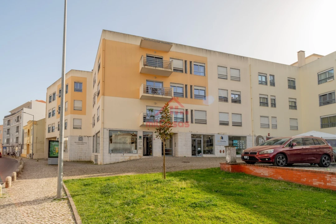 Apartamento T2 para Arrendamento em Santa Maria, São Pedro e Matacães Foto 29