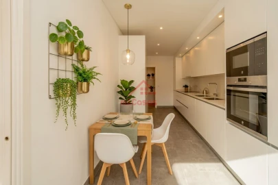 Apartamento T2 para Arrendamento em Santa Maria, São Pedro e Matacães