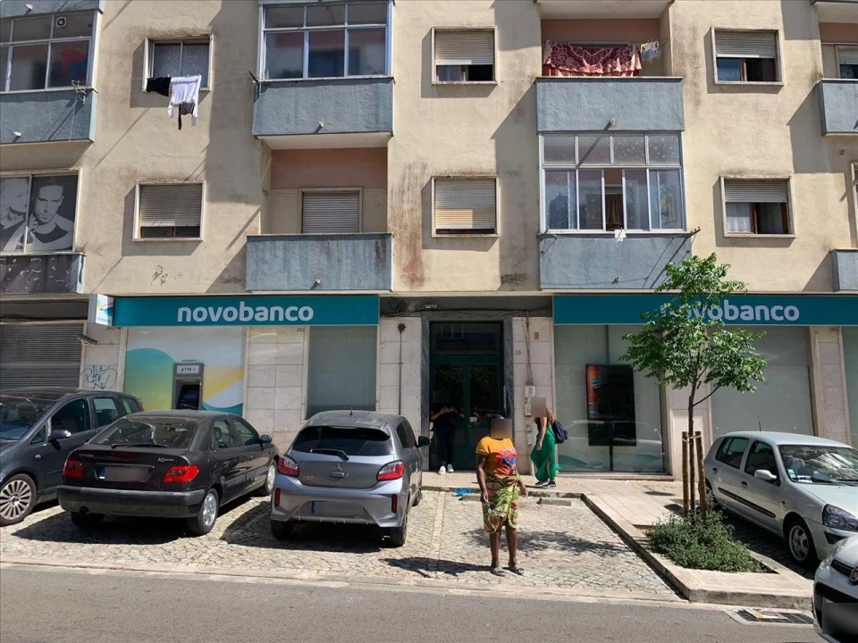 Apartamento T2 para Venda em Agualva e Mira-Sintra Foto 2