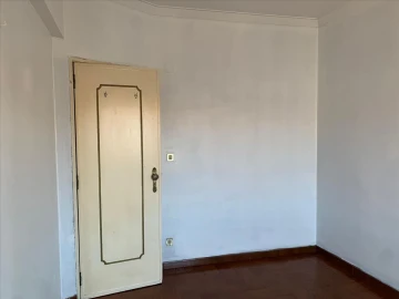 Apartamento T2 para Venda em Agualva e Mira-Sintra