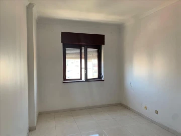 Apartamento T2 para Venda em Agualva e Mira-Sintra