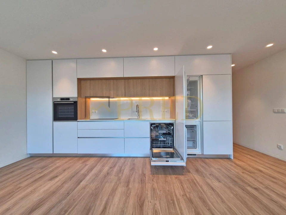 Apartamento T1 para Arrendamento em Mafamude e Vilar do Paraíso Foto 5