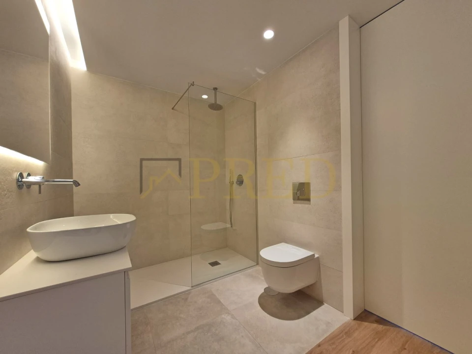 Apartamento T1 para Arrendamento em Mafamude e Vilar do Paraíso Foto 13