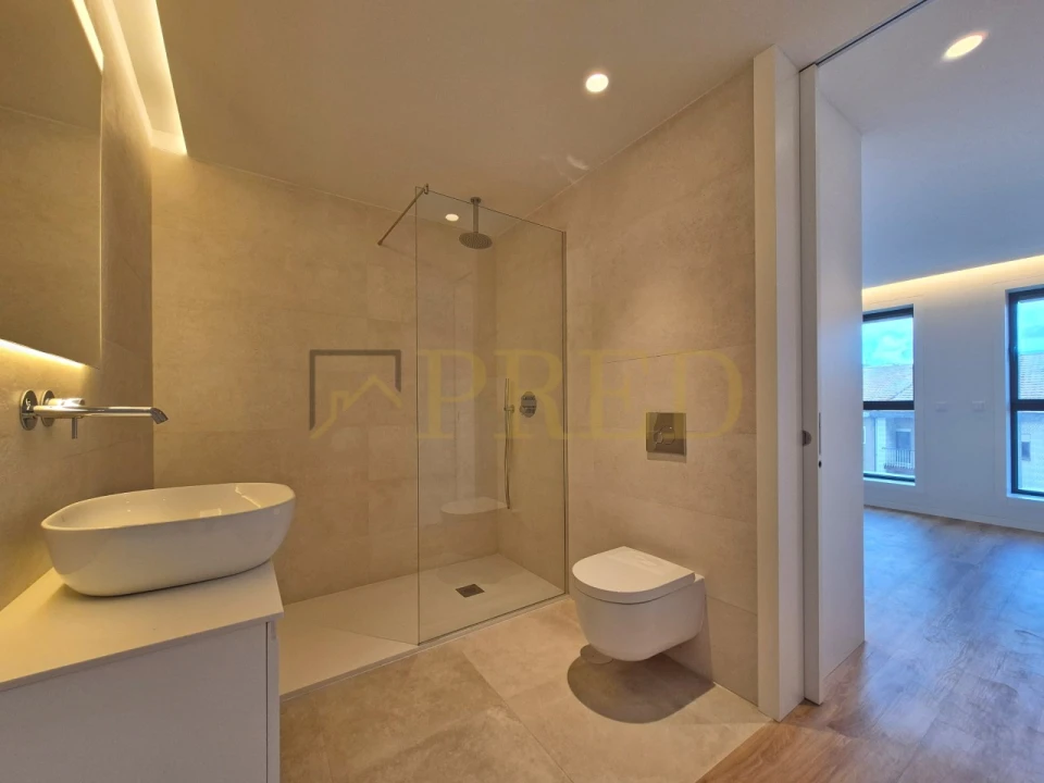 Apartamento T1 para Arrendamento em Mafamude e Vilar do Paraíso Foto 14