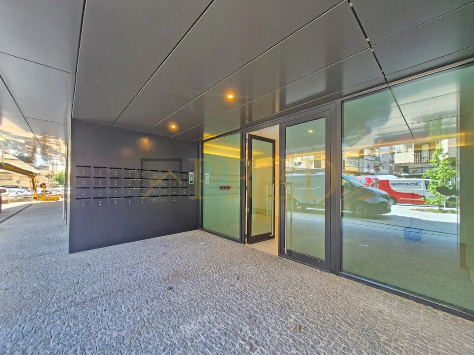Apartamento T1 para Arrendamento em Mafamude e Vilar do Paraíso Foto 17