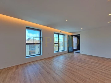Apartamento T1 para Arrendamento em Mafamude e Vilar do Paraíso