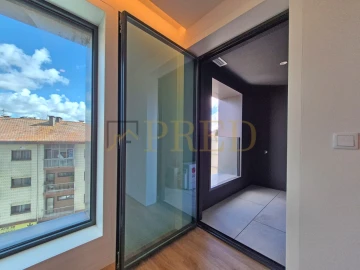 Apartamento T1 para Arrendamento em Mafamude e Vilar do Paraíso