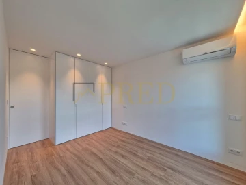 Apartamento T1 para Arrendamento em Mafamude e Vilar do Paraíso